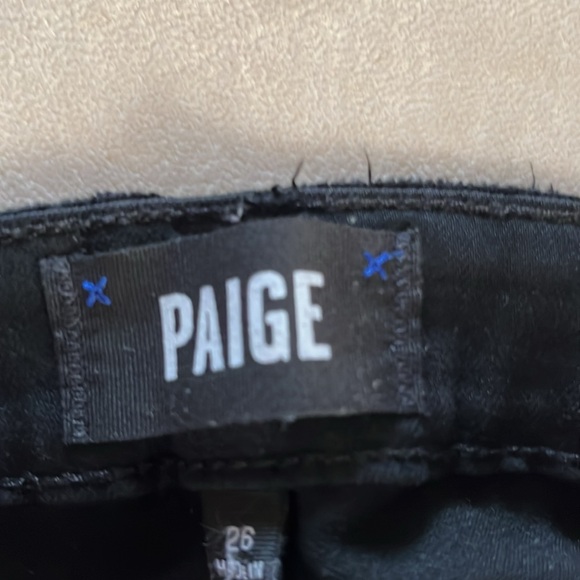 Paige Verdugo Crop - Picture 2 of 7